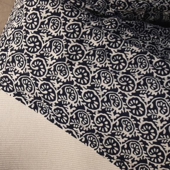 Talbot Floral Inspired Wrap Top SZ LG - Picture 2 of 6